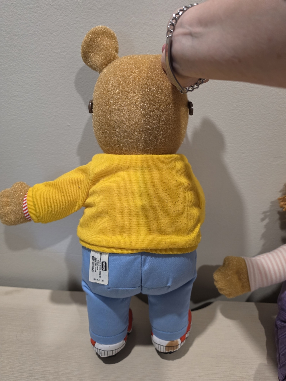 Vintage 90s Playskool Hasbro PBS Kids Arthur & DW Plush Set - Picture 4 of 11